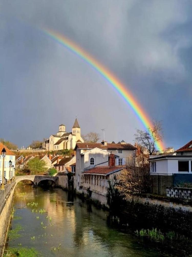 Maison Charme Châtillon-sur-Seine Kültér fotó